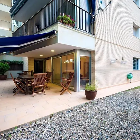 Ground Floor With Garden A Few Meters From The Sea